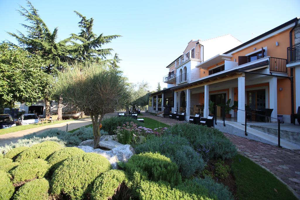 Villa Dobravac Wine Estate Rovinj Buitenkant foto